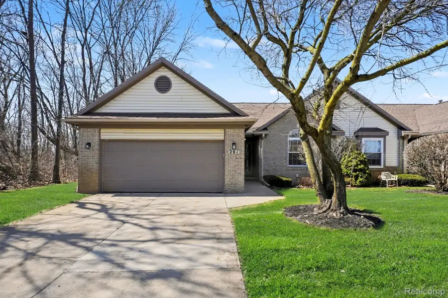 201 Whispering Hill, Commerce, MI 48390 - #2