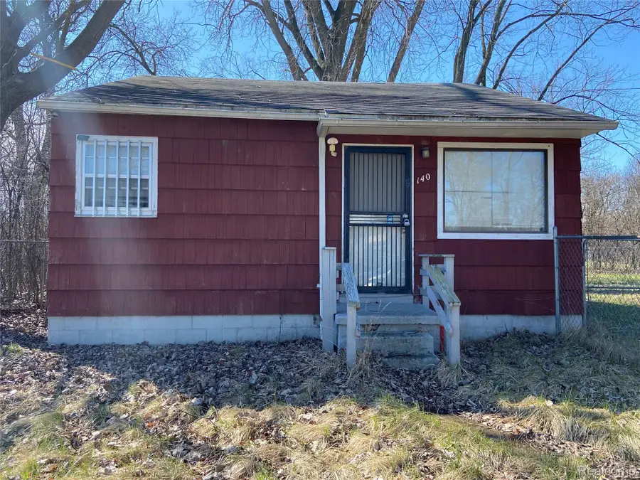 140 E Alma Avenue, Flint, MI 48505 - #2