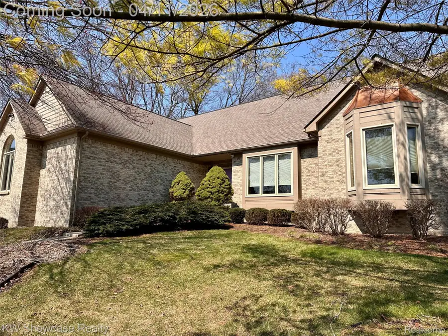 650 Plainfield Drive, White Lake, MI 48386 - #3