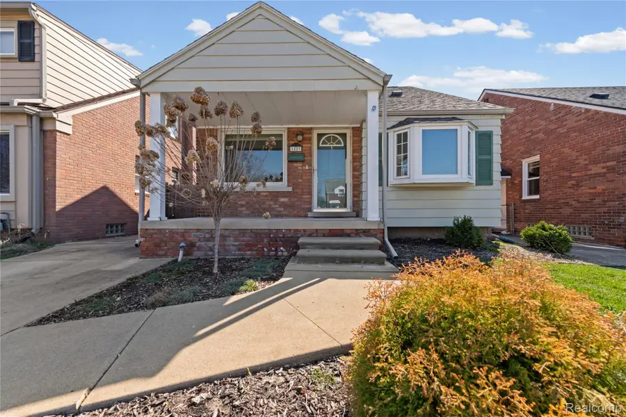 1823 15th Street, Wyandotte, MI 48192 - #2