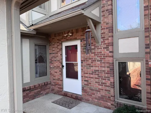 42289 Saratoga Circle, Canton, MI 48187