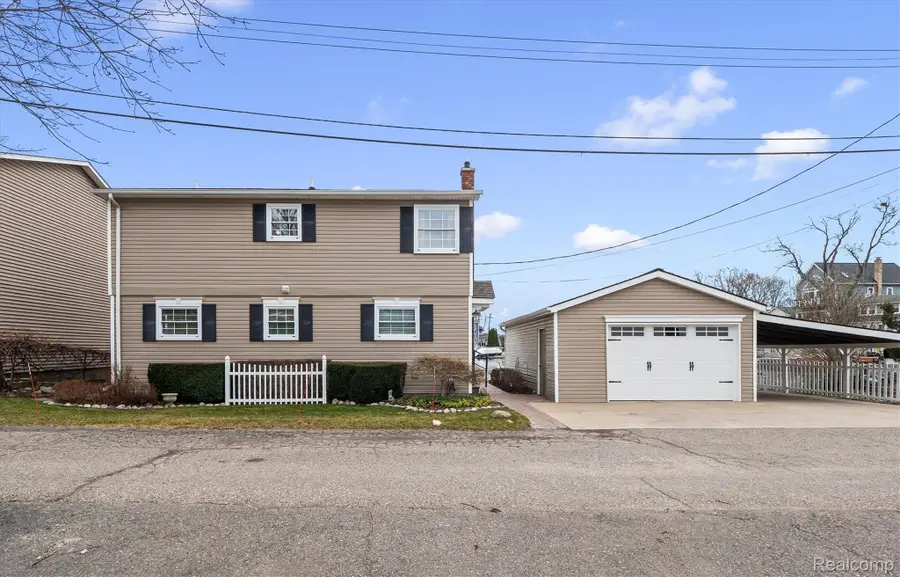 231 O'connor Street, Lake Orion, MI 48362 - #3