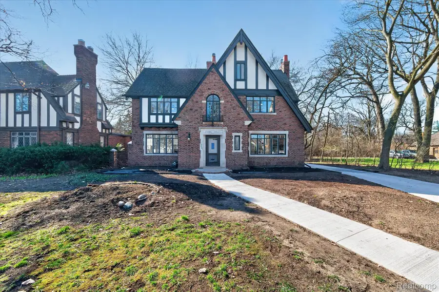 3261 Sherbourne Road, Detroit, MI 48221 - #2