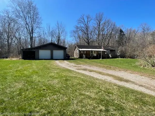 5447 Rensselear, Lapeer, MI 48446