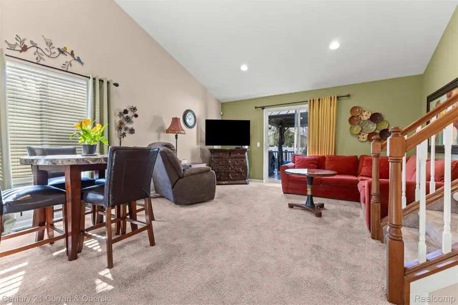 3633 Richmond St, Waterford, MI 48328 - #3