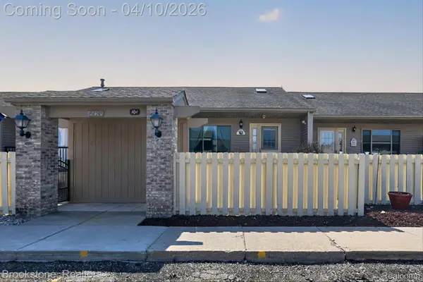 62401 Raleigh Court #4, SouthLyon, MI 48178