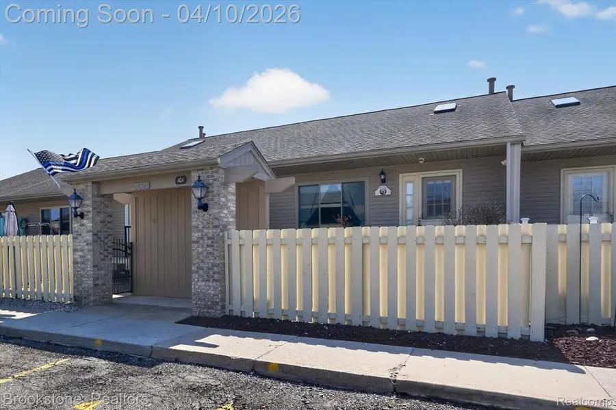 62401 Raleigh Court #4, South Lyon, MI 48178 - #3