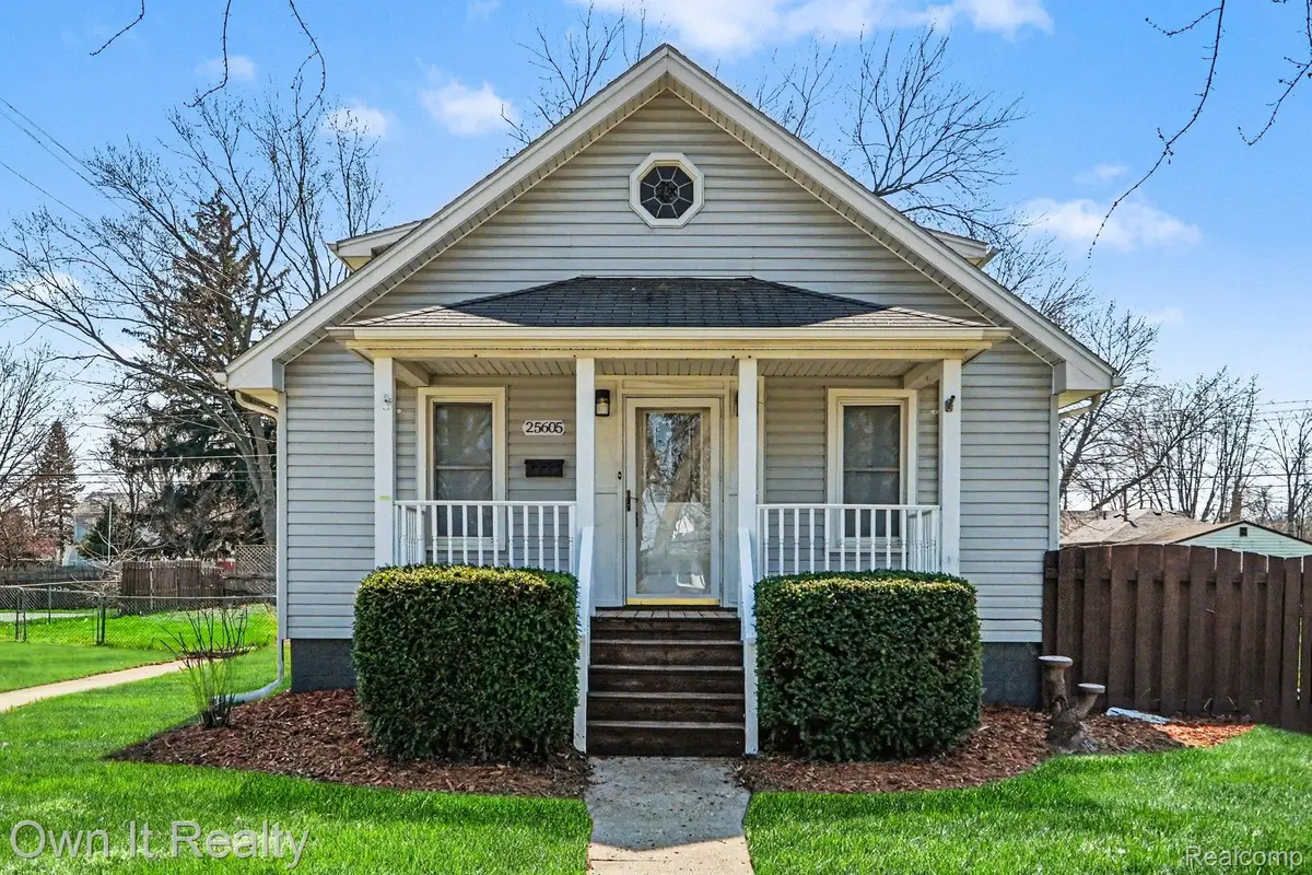 25605 Yale Street, Dearborn Heights, MI 48125 - #1