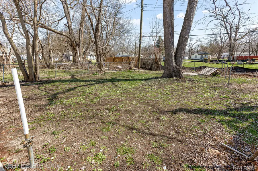 19800 Oakfield Street, Detroit, MI 48235 - #3