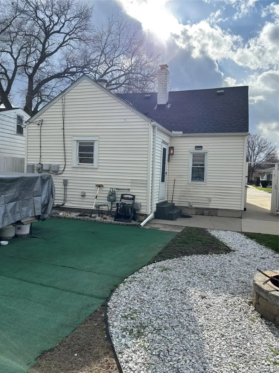 4665 Westpoint Street W, Dearborn Heights, MI 48125 - #3