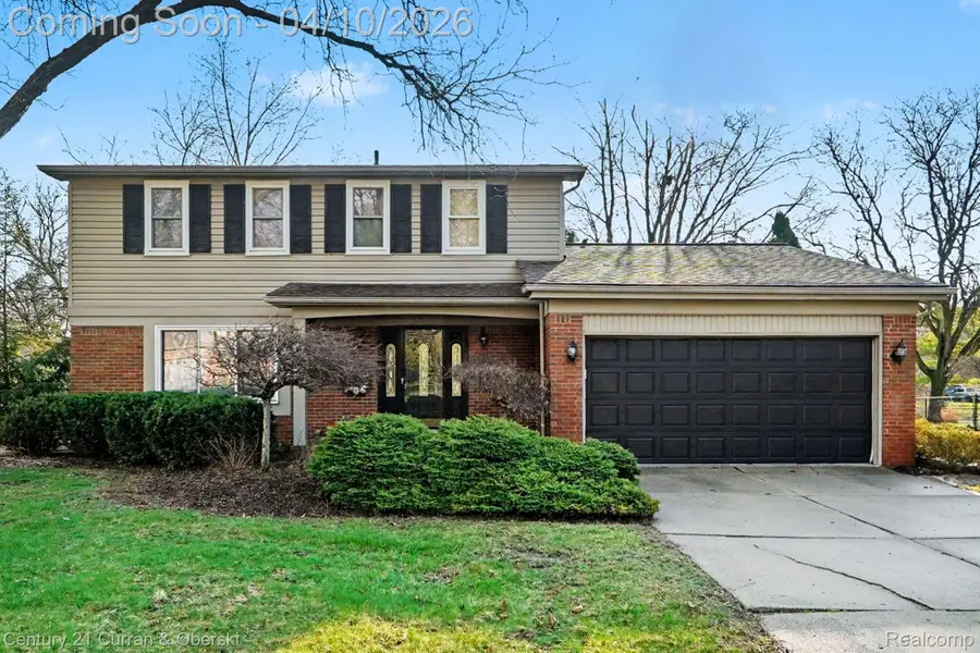 3836 Meadowbrook Drive, Troy, MI 48084 - #2