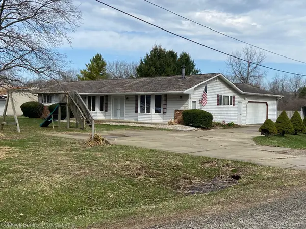 3886 Poit Drive, Lapeer, MI 48446