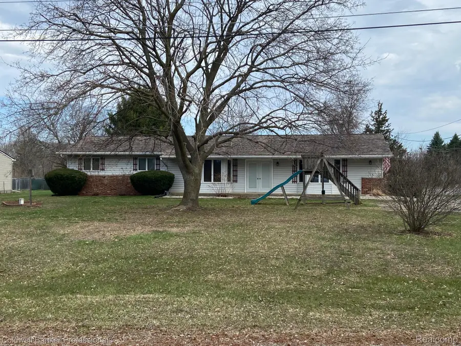 3886 Poit Drive, Lapeer, MI 48446 - #2