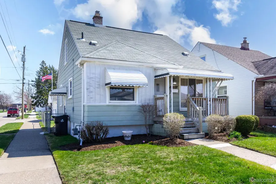 4205 17th Street, Wyandotte, MI 48192 - #2