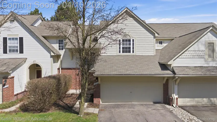 38154 Saratoga Circle, Farmington Hills, MI 48331 - #3