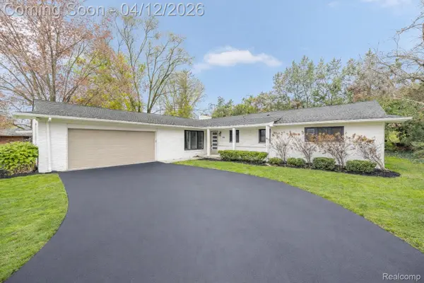6850 White Pine Drive, BloomfieldHills, MI 48301