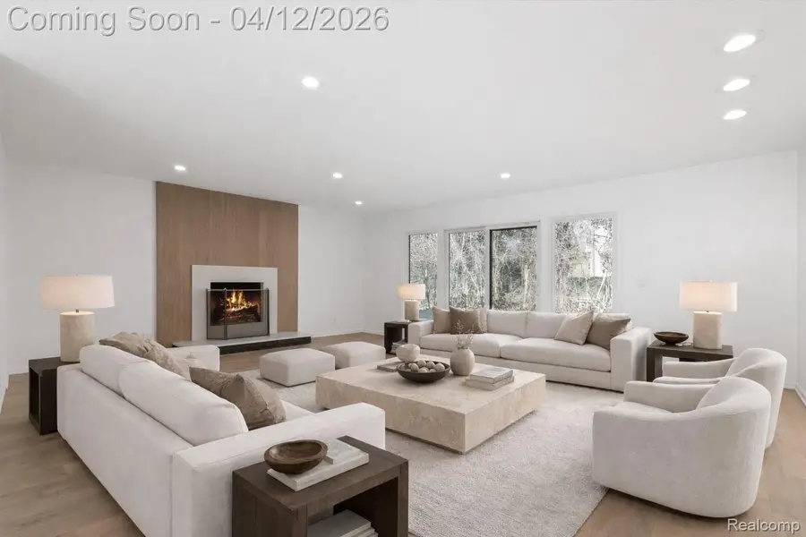 6850 White Pine Drive, Bloomfield Hills, MI 48301 - #2