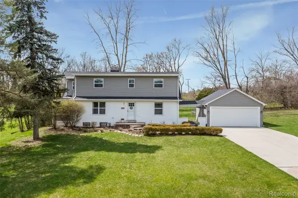 24903 Lois Lane, Southfield, MI 48075