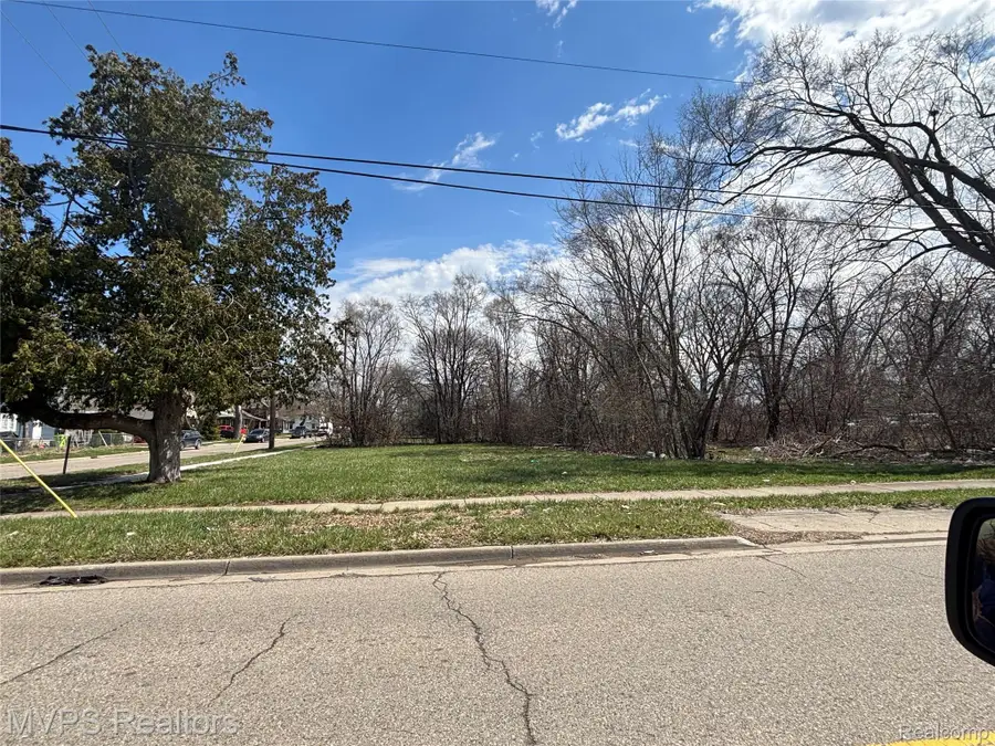 51 S South Paddock Street, Pontiac, MI 48342 - #3