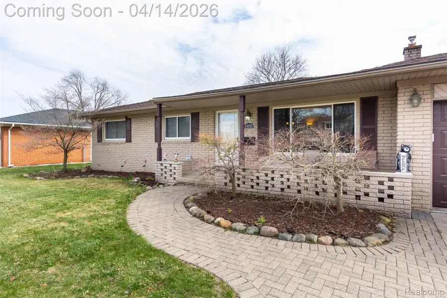 30087 Lyndon Street, Livonia, MI 48154 - #3
