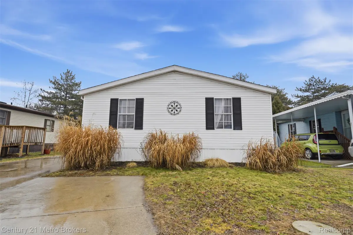 3009 Bay View Drive, Fenton, MI 48430 - #1