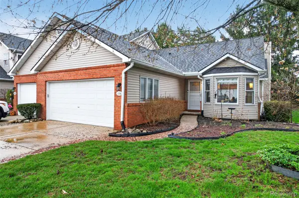 1390 Steeplechase Court, Howell, MI 48843
