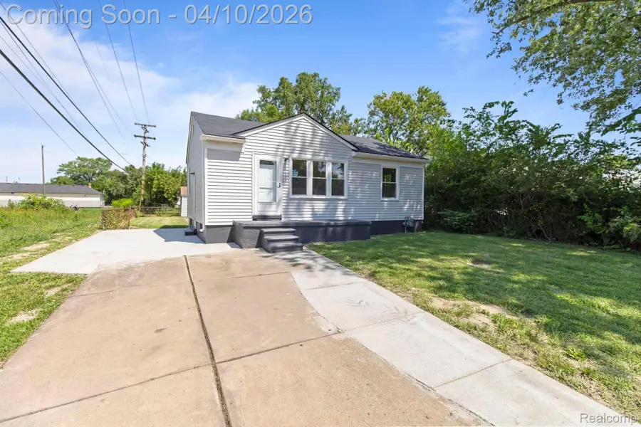 27334 Notre Dame Street, Inkster, MI 48141 - #3