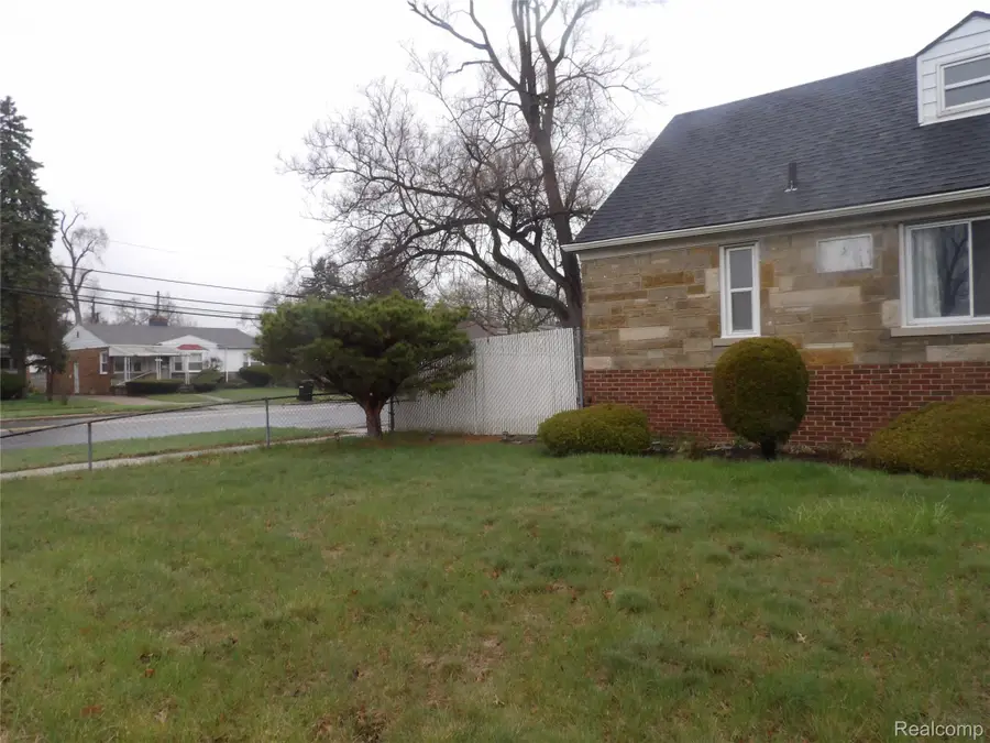 5920 W Outer Drive, Detroit, MI 48235 - #2