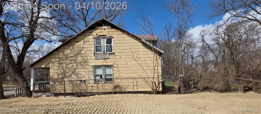 13938 Lumpkin Street, Hamtramck, MI 48212 - #3