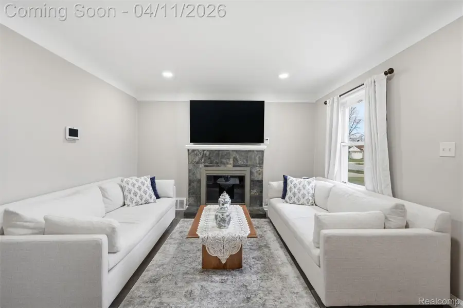 5844 Gilman Street, Garden City, MI 48135 - #3