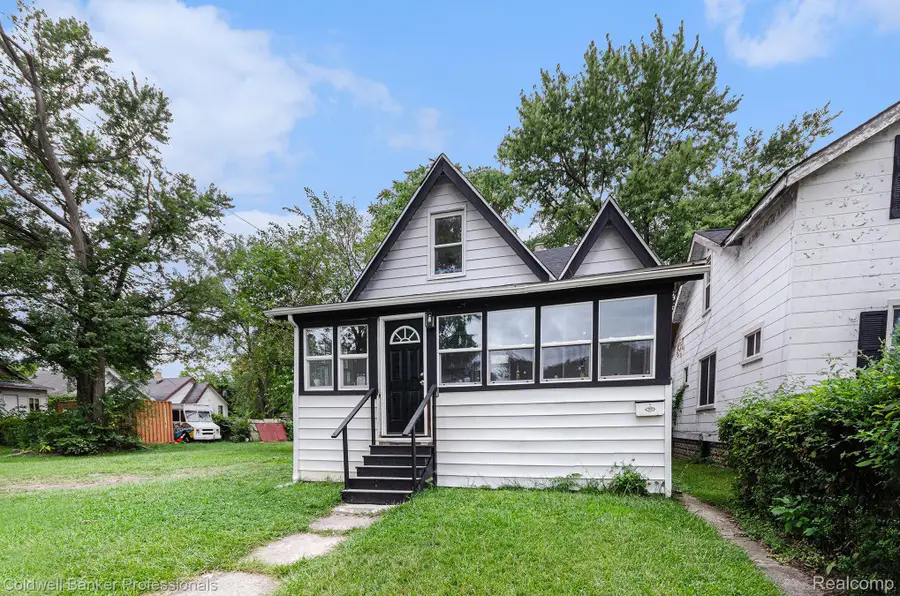 18037 Russell Street, Detroit, MI 48203 - #2