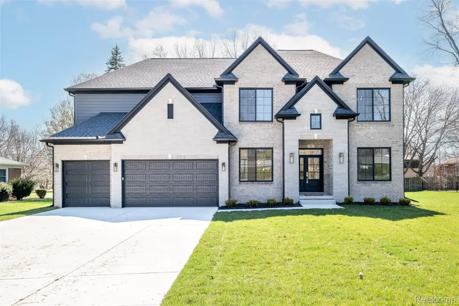 50 Lesdale Drive, Troy, MI 48085 - #2