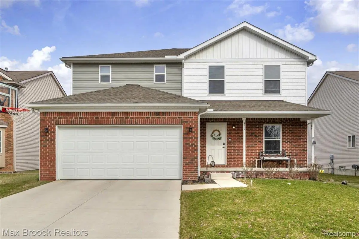 302 Shari Street, Pontiac, MI 48341 - #1