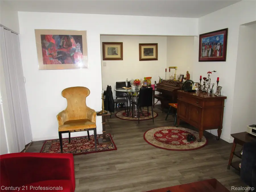 10020 Allen Pointe Drive, Allen Park, MI 48101 - #3