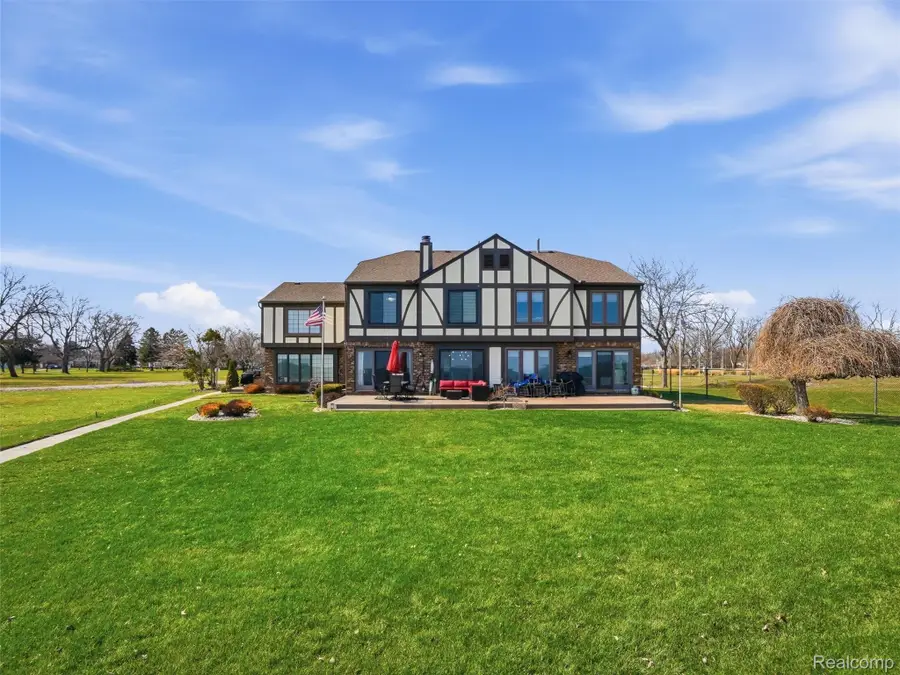102 Lac Sainte Claire Drive, Saint Clair Shores, MI 48082 - #2