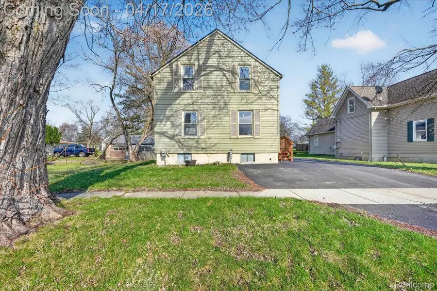 102 S Matteson Street, Capac, MI 48014 - #3