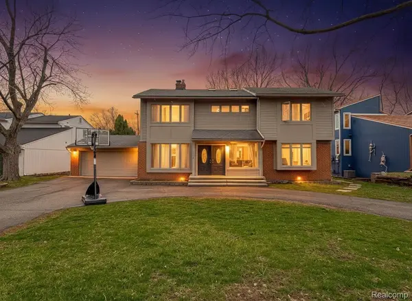 2110 Langham Drive, WestBloomfield, MI 48323