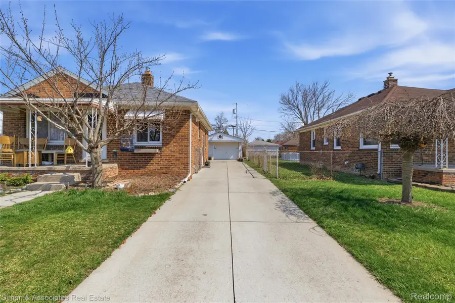 3115 Wilson Avenue, Lincoln Park, MI 48146 - #2