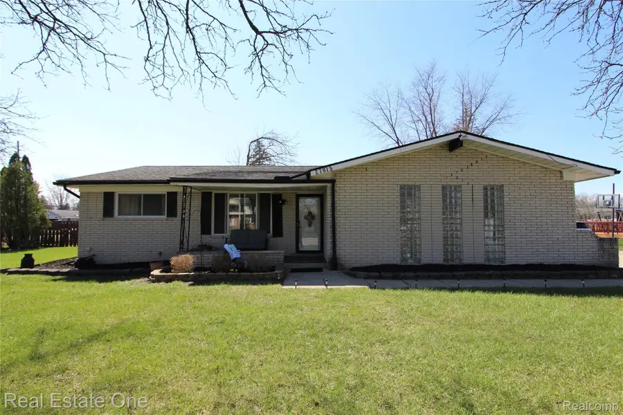 27015 Arden Park Circle, Farmington Hills, MI 48334 - #2