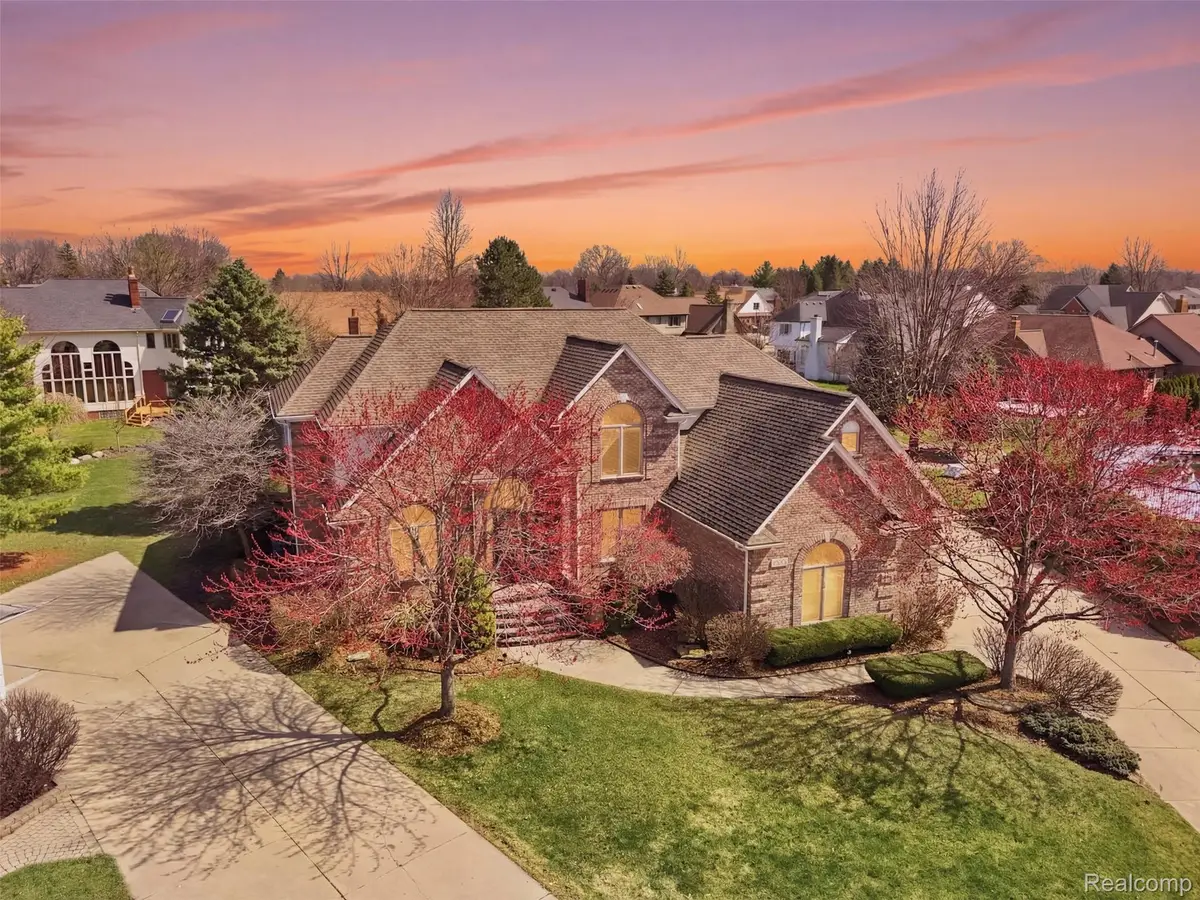 39440 Vassar Court N, Sterling Heights, MI 48313 - #1