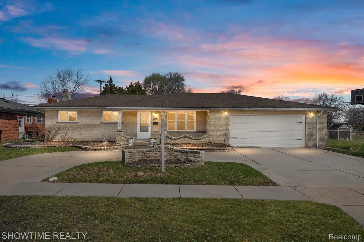 11287 Brougham Drive, Sterling Heights, MI 48312 - #1