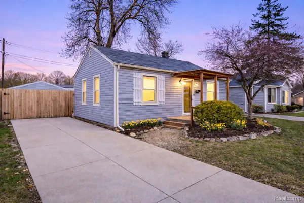 569 E Guthrie Avenue, MadisonHeights, MI 48071