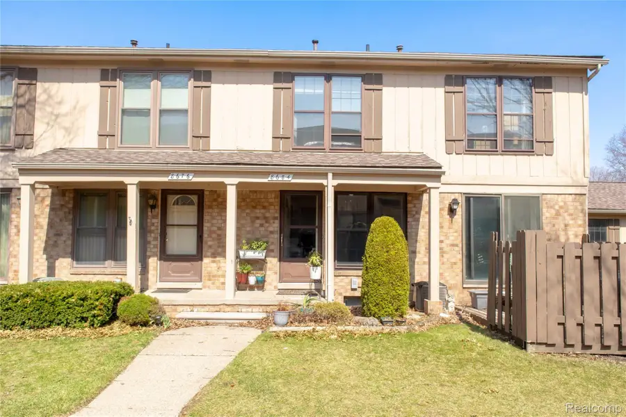 8684 Edgewater Lane #14, Warren, MI 48093 - #3