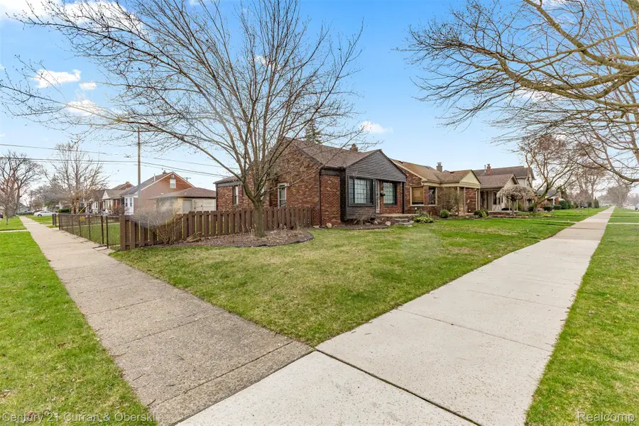 7609 Rosedale Boulevard, Allen Park, MI 48101 - #2