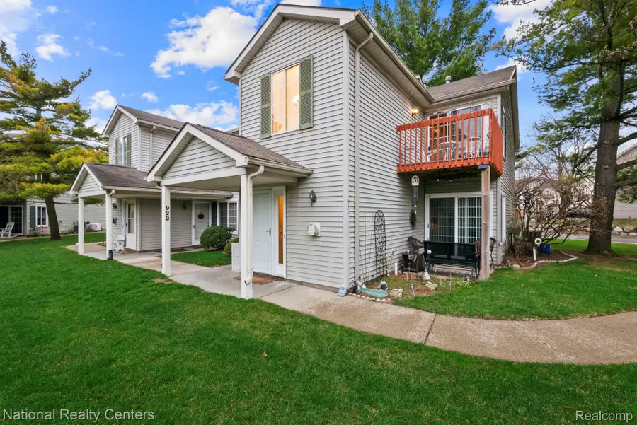 924 Saybrook Drive, Waterford, MI 48327 - #2
