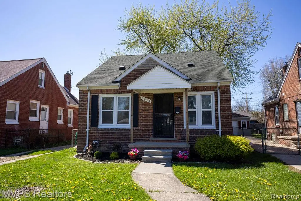20813 Universal Avenue, Eastpointe, MI 48021 - #1