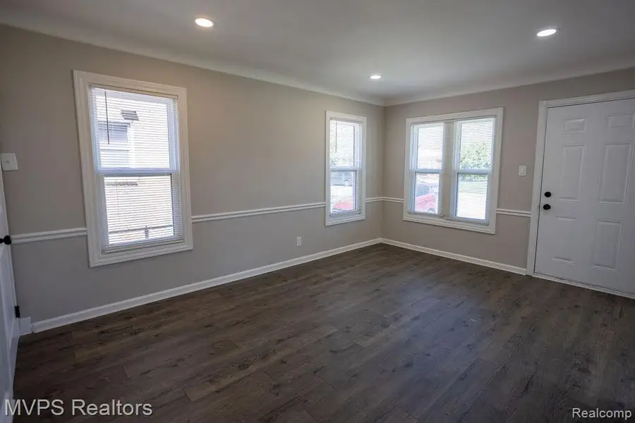 20813 Universal Avenue, Eastpointe, MI 48021 - #3