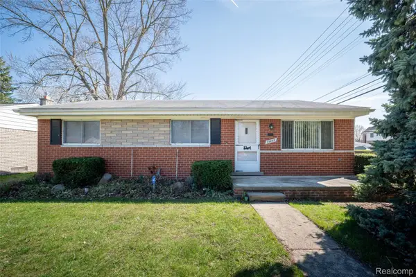 29889 Brown Court, GardenCity, MI 48135