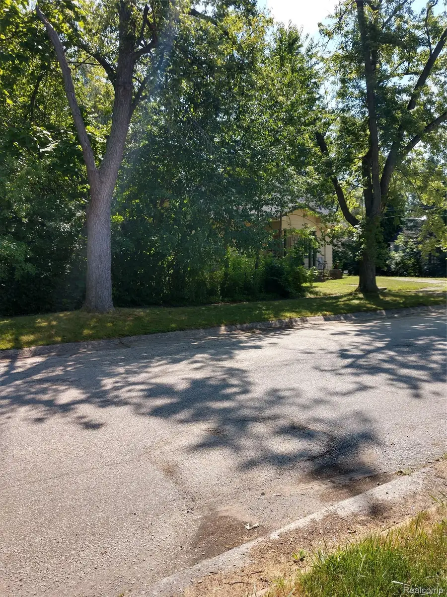 2212 Hoff Street, Flint, MI 48506 - #3