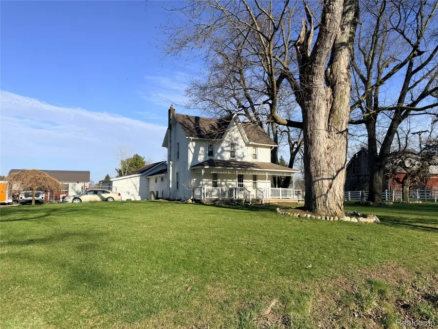 6038 Byron Road, Howell, MI 48855 - #2